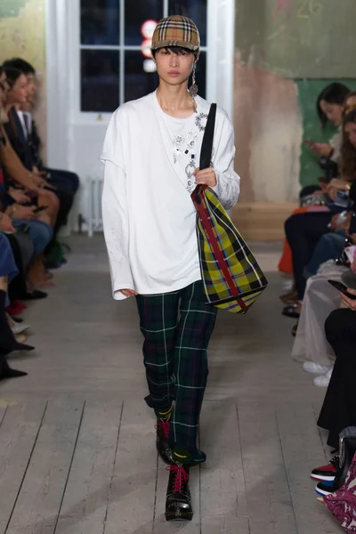 Look 69